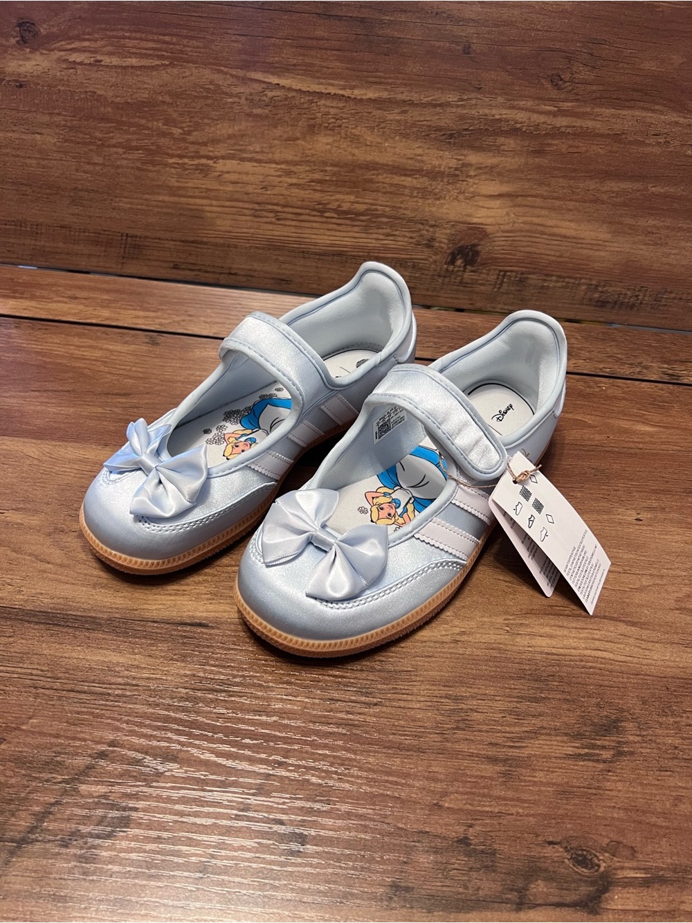 Adidas Samba Jane Disney Alice In Wonderland Crystal Sky IH1755 Kids Size 3 NEW